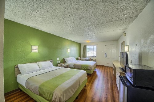 Motel 6-San Antonio TX - Northwest Medical Center - image 20