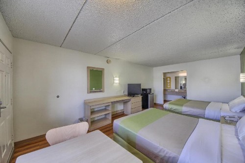 Motel 6-San Antonio TX - Northwest Medical Center - image 27
