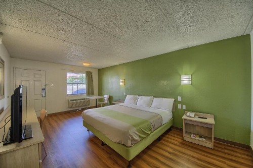 Motel 6-San Antonio TX - Northwest Medical Center - image 29