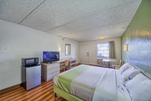 Motel 6-San Antonio TX - Northwest Medical Center - image 46
