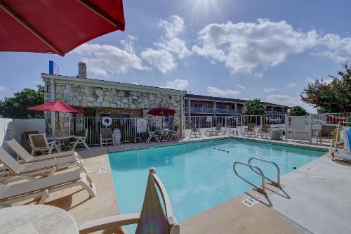 Motel 6-San Antonio TX - Northwest Medical Center - image 47