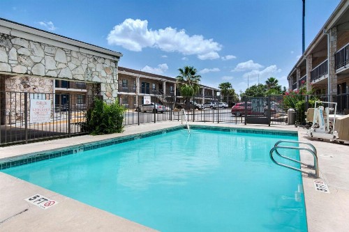 Motel 6-San Antonio TX - Northwest Medical Center - image 48