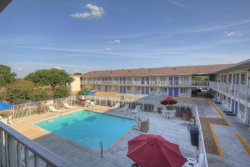 Motel 6-San Antonio TX - Fiesta - image 19