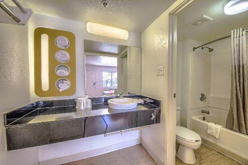 Motel 6-San Antonio TX - Fiesta - image 21