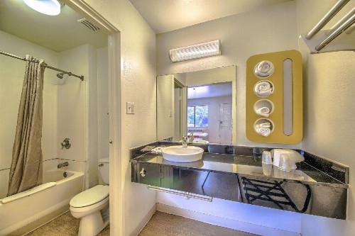 Motel 6-San Antonio TX - Fiesta - image 27