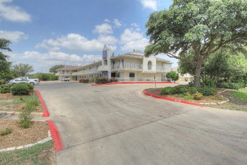 Motel 6-San Antonio TX - Fiesta - image 39
