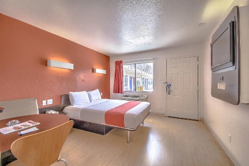 Motel 6-San Antonio TX - Fiesta - image 45