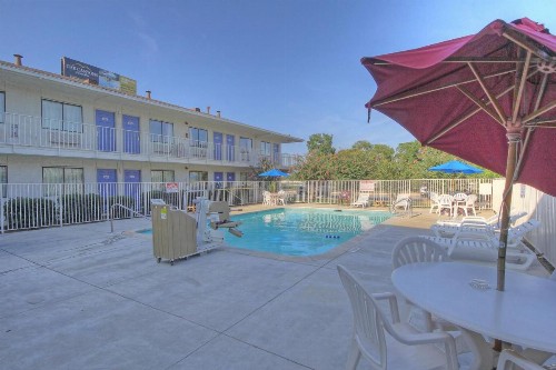 Motel 6-San Antonio TX - Fiesta - image 46