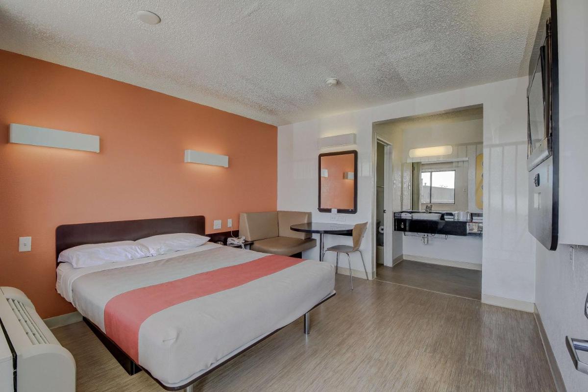 Motel 6-San Antonio TX - Fort Sam Houston - main image