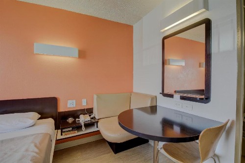 Motel 6-San Antonio TX - Fort Sam Houston - image 24