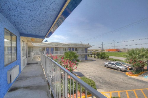 Motel 6-San Antonio TX - Fort Sam Houston - image 33