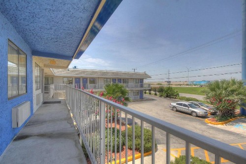 Motel 6-San Antonio TX - Fort Sam Houston - image 42