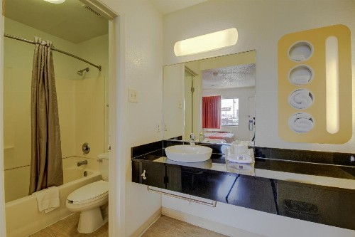 Motel 6-San Antonio TX - Fort Sam Houston - image 45