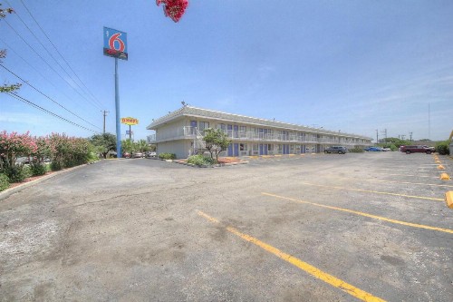 Motel 6-San Antonio TX - Fort Sam Houston - image 7