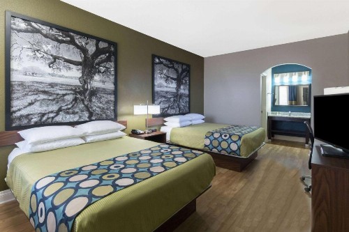 Super 8 by Wyndham San Antonio Near Fort Sam Houston - image 23