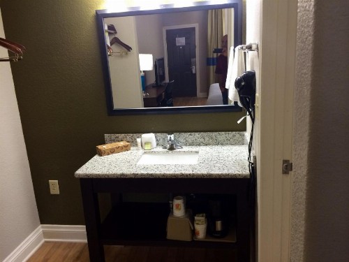 Super 8 by Wyndham San Antonio Near Fort Sam Houston - image 29
