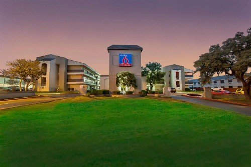 Studio 6-San Antonio TX - Airport - image 30