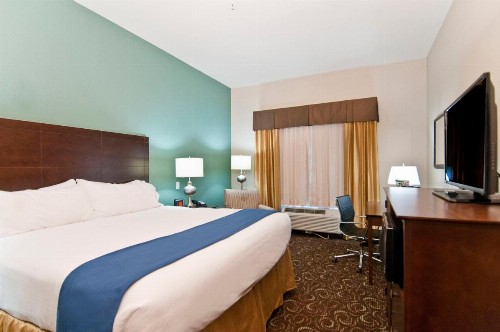 Holiday Inn Express & Suites San Antonio SE by AT&T Center an IHG Hotel - image 11