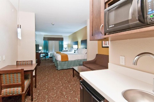 Holiday Inn Express & Suites San Antonio SE by AT&T Center an IHG Hotel - image 18