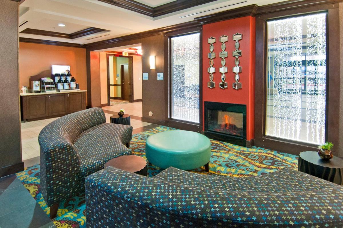 Holiday Inn Express & Suites San Antonio SE by AT&T Center an IHG Hotel - image 3