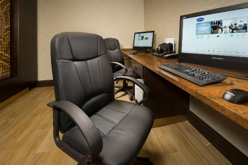 Hampton Inn & Suites San Antonio-Downtown/Market Square - image 2