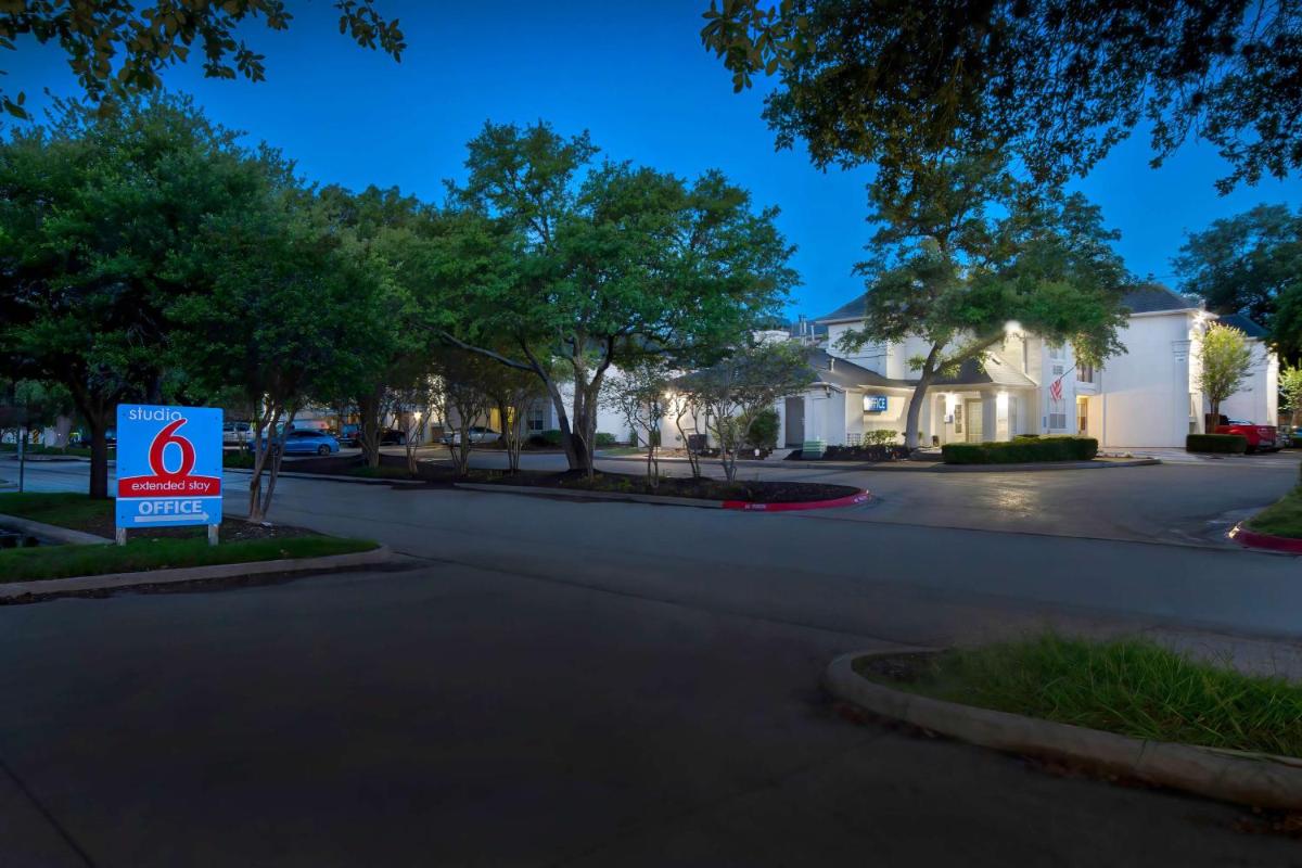 Studio 6-San Antonio TX - Medical Center - image 3