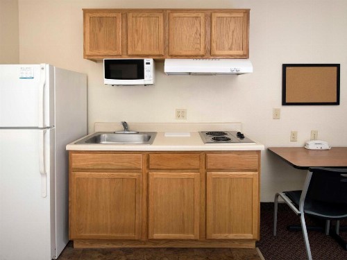 WoodSpring Suites San Antonio North Live Oak I-35 - image 12