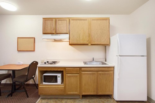 WoodSpring Suites San Antonio North Live Oak I-35 - image 19