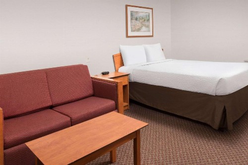 WoodSpring Suites San Antonio North Live Oak I-35 - image 20