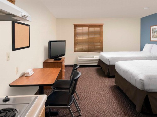 WoodSpring Suites San Antonio North Live Oak I-35 - image 7