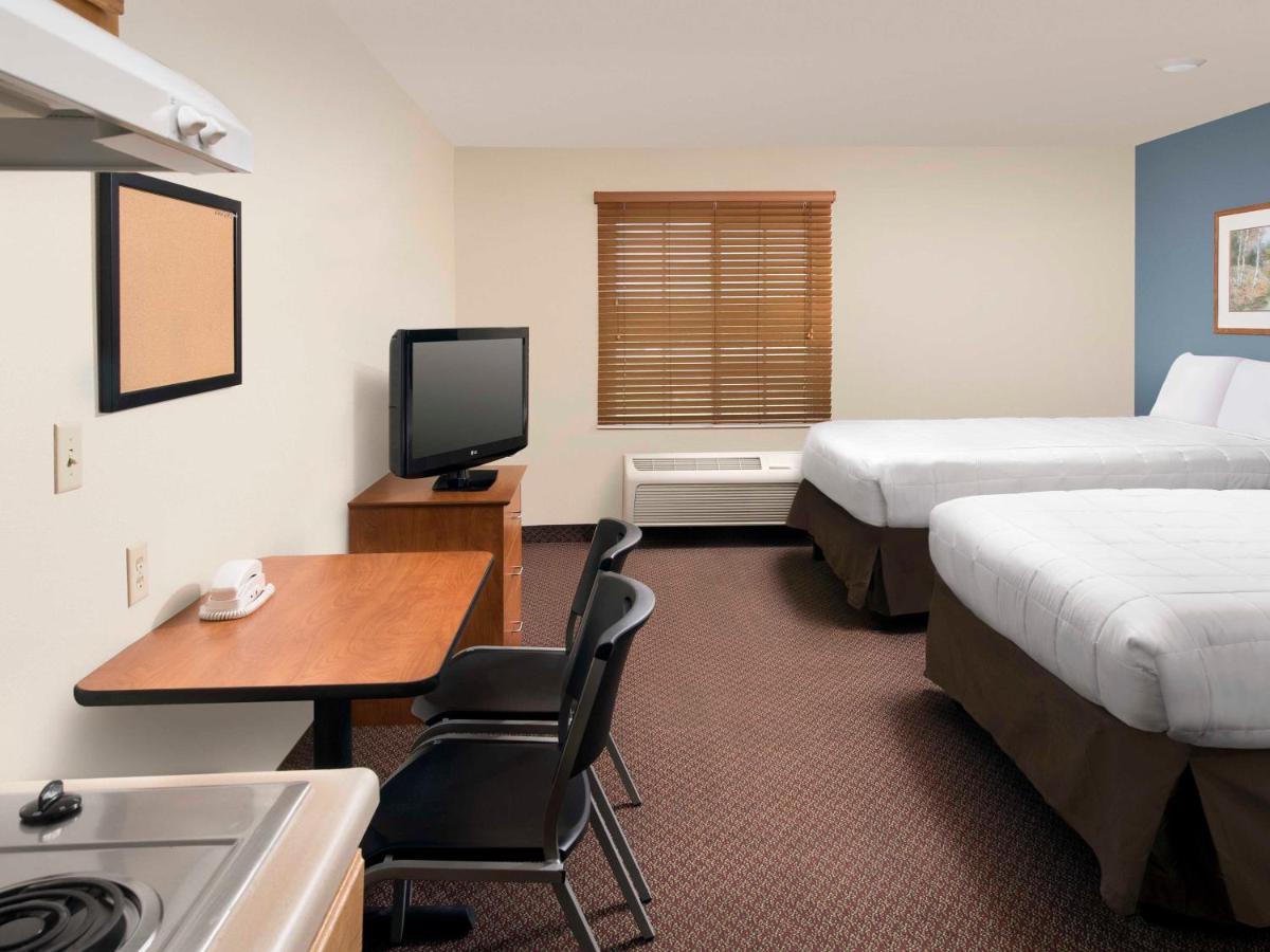 WoodSpring Suites San Antonio North Live Oak I-35 - image 7
