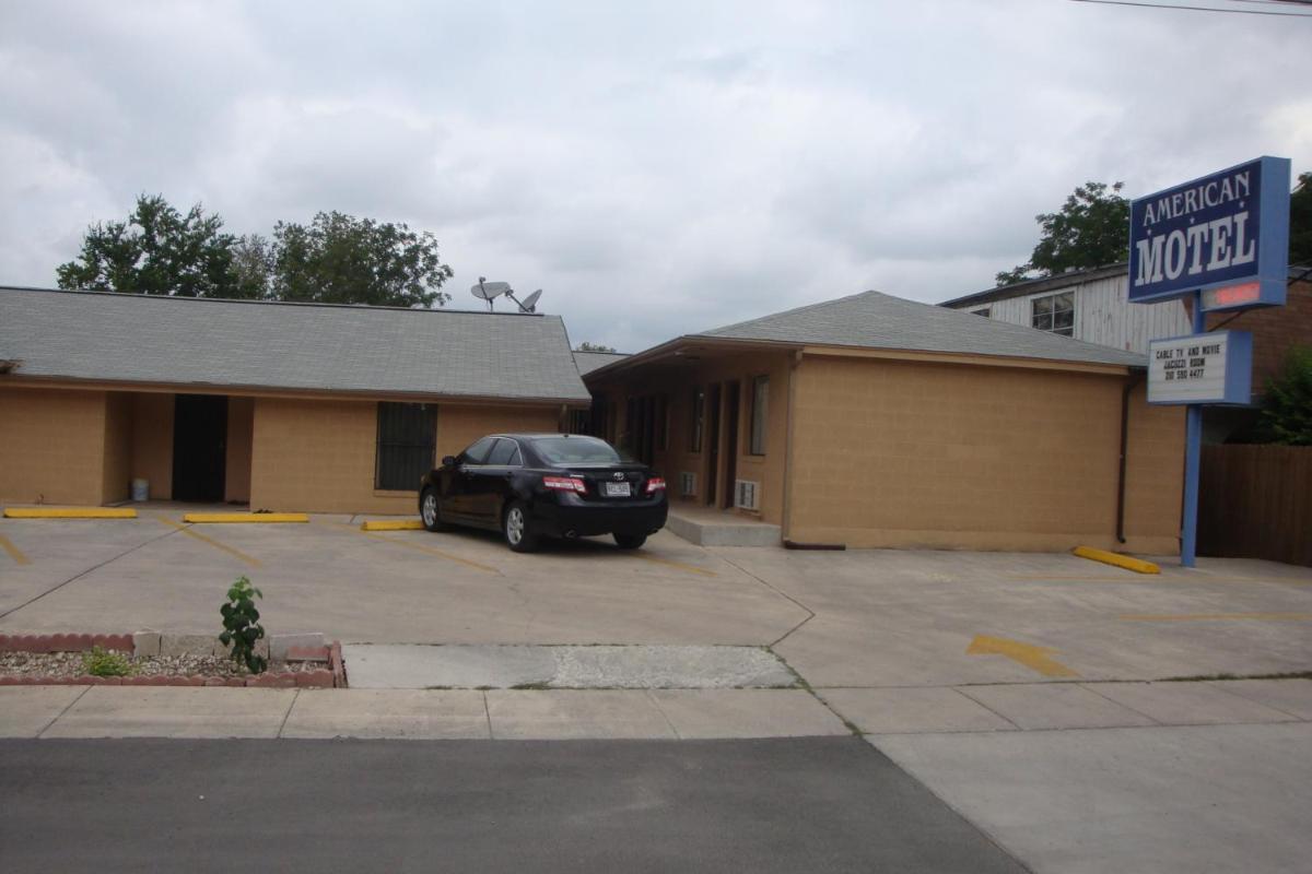 American Motel - image 6