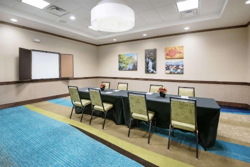 Hilton Garden Inn San Antonio/Rim Pass Drive - image 13