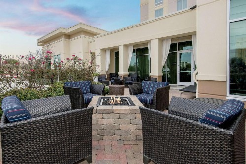 Hilton Garden Inn San Antonio/Rim Pass Drive - image 21