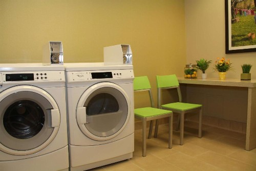 Hilton Garden Inn San Antonio/Rim Pass Drive - image 7