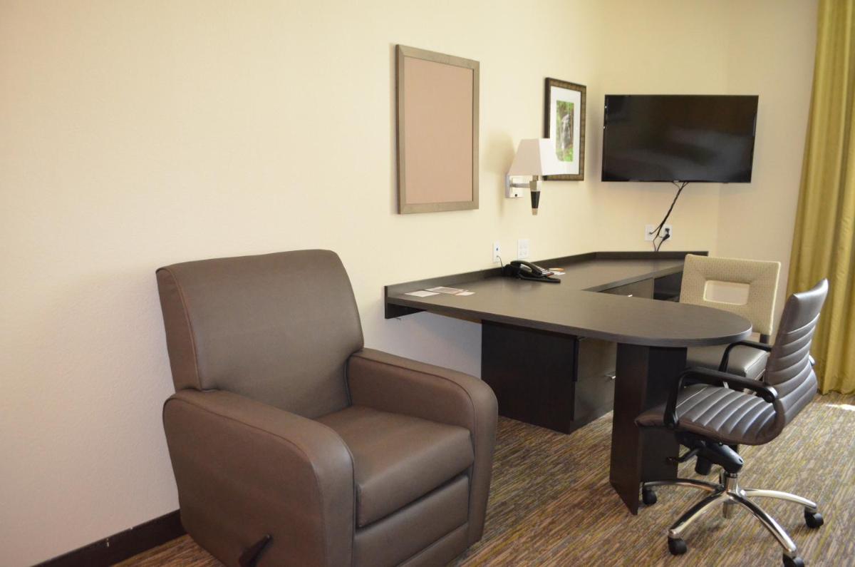 Candlewood Suites San Antonio Airport - image 7