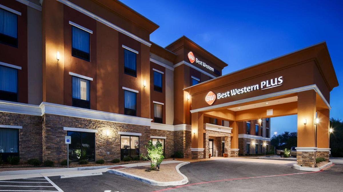 Best Western Plus Elmendorf Hotel - main image
