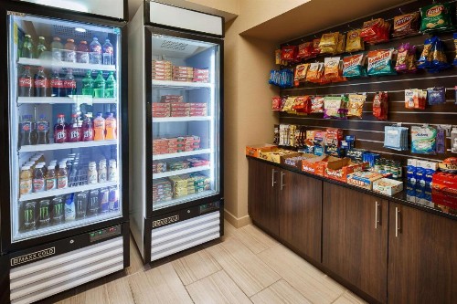 Best Western Plus Elmendorf Hotel - image 12