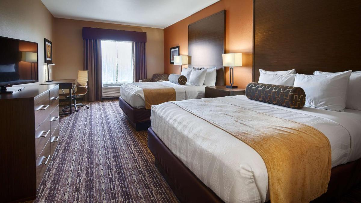 Best Western Plus Elmendorf Hotel - image 5