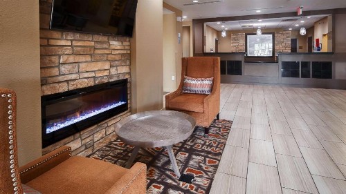 Best Western Plus Elmendorf Hotel - image 9