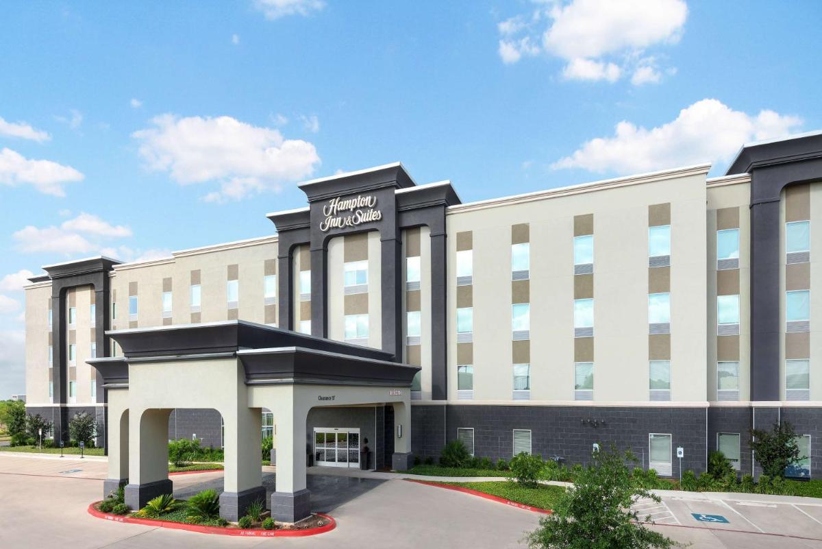 Hampton Inn & Suites San Antonio Brooks City Base TX - main image