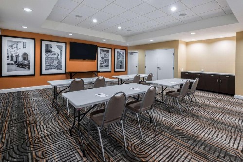 Hampton Inn & Suites San Antonio Brooks City Base TX - image 16