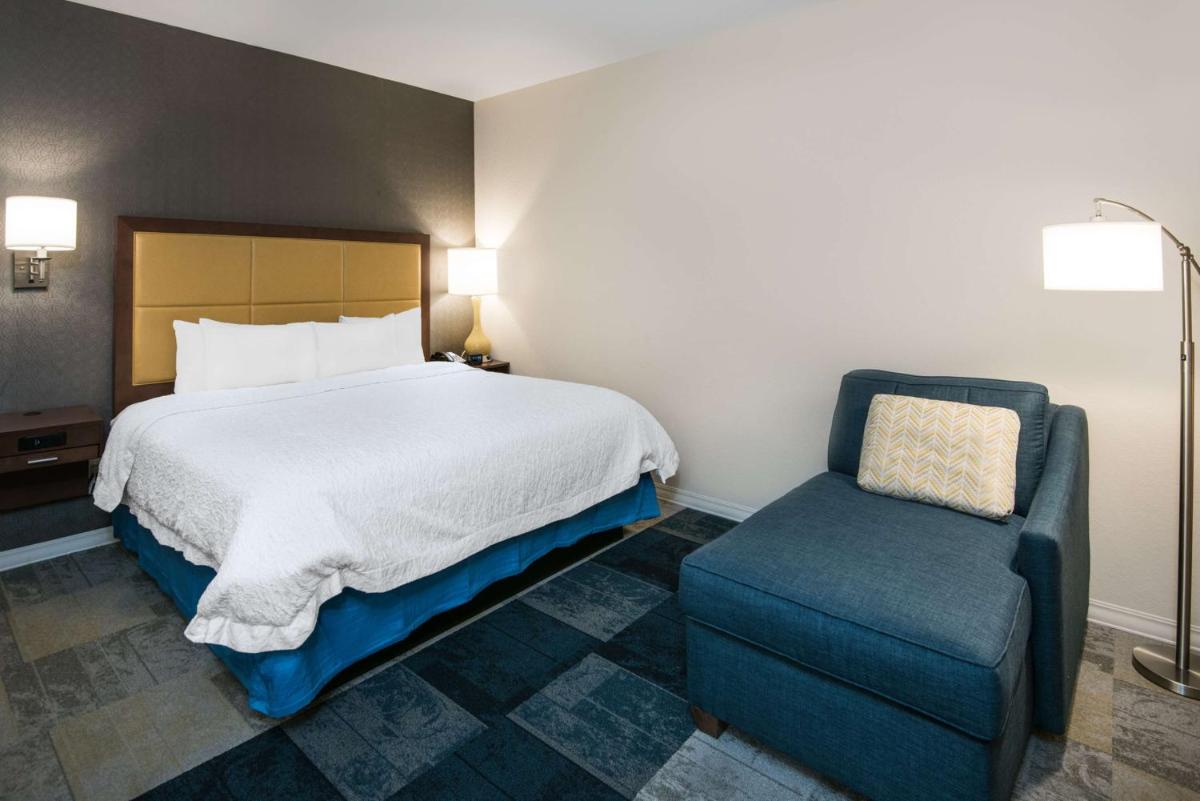 Hampton Inn & Suites San Antonio Brooks City Base TX - image 7