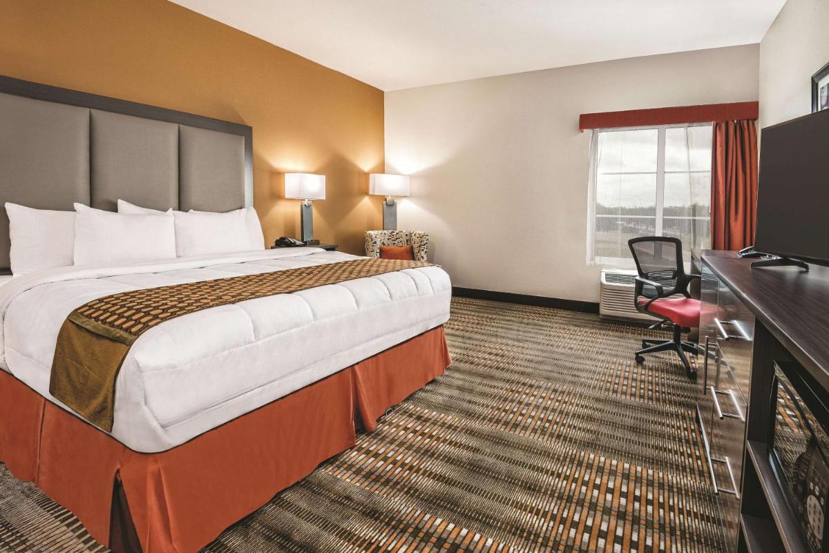 La Quinta by Wyndham San Antonio by AT&T Center - image 5