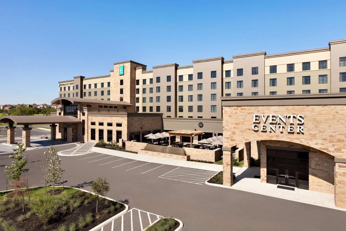 Embassy Suites San Antonio Brooks City Base Hotel & Spa - main image