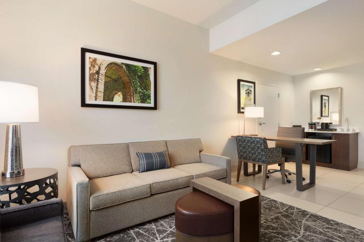 Embassy Suites San Antonio Brooks City Base Hotel & Spa - image 2
