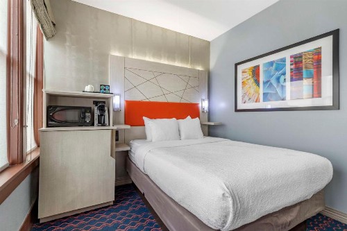 Best Western Premier Historic Travelers Hotel Alamo/Riverwalk - image 2