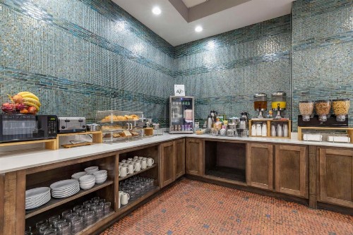 Best Western Premier Historic Travelers Hotel Alamo/Riverwalk - image 23