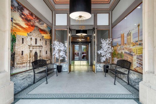 Best Western Premier Historic Travelers Hotel Alamo/Riverwalk - image 4