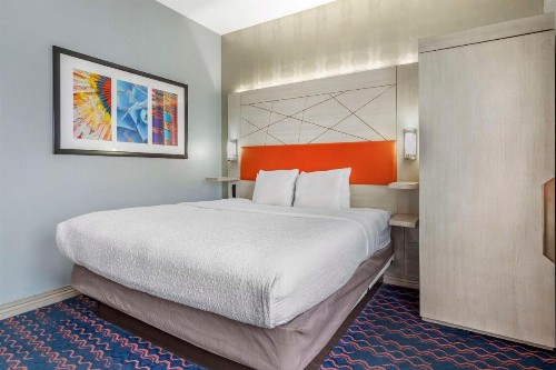 Best Western Premier Historic Travelers Hotel Alamo/Riverwalk - image 8